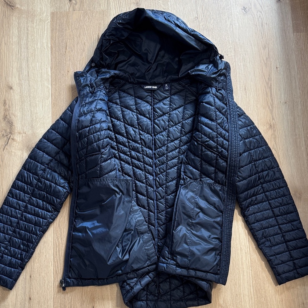 Lands' End Women's Navy Primaloft Puffer Jacket - Picture 5 of 8
